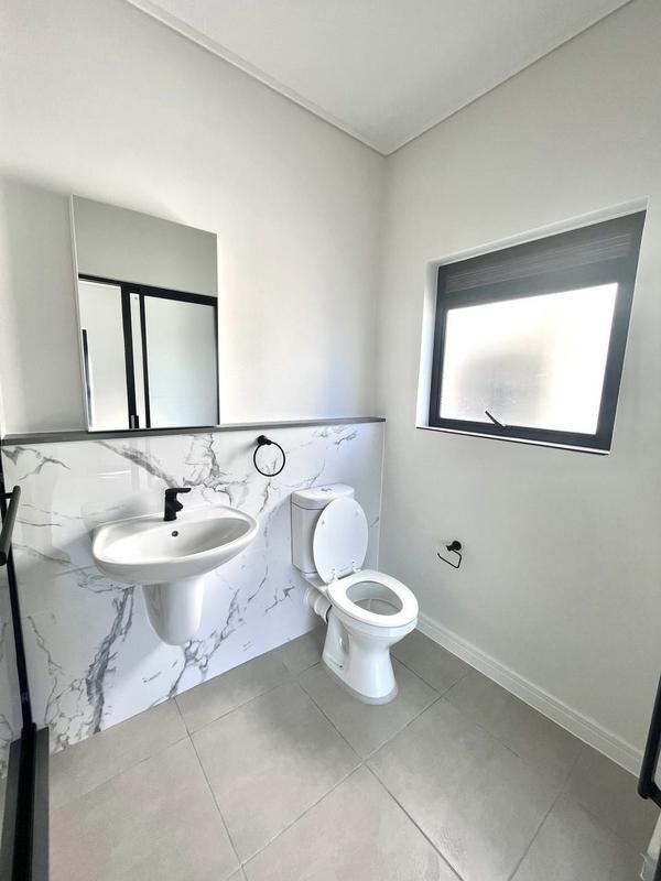 To Let 1 Bedroom Property for Rent in Somerset West Western Cape